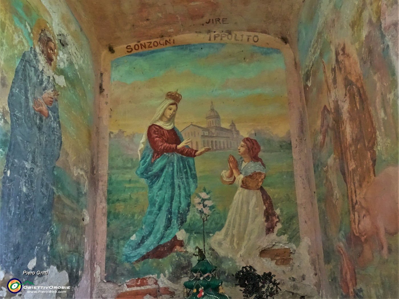 71 Rustico affresco della Madonna di Caravaggio.JPG